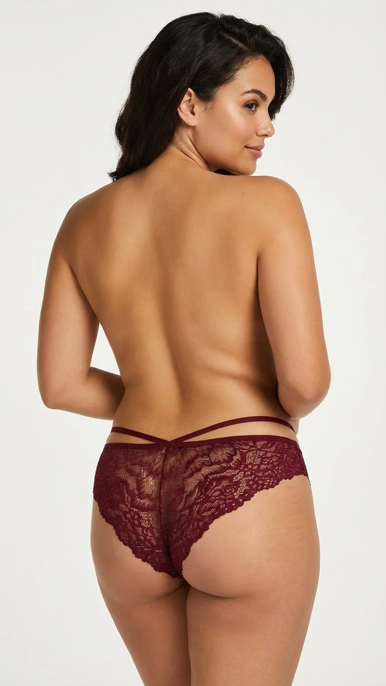 Önü Çoklu Bantlı (Strappy) Dantel Tanga Deep Claret - Kafes Görünümlü ve İpli Model - Çoklu Bantlı (Strappy) Ön Tasarım Detayı - LunaIntim